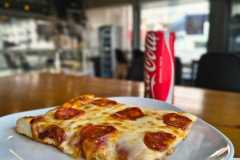 Bar-a-Besozzo-Sweeties-Colazione-Aperitivi-Pranzo-veloce-Pasticceria-Pane-a-Besozzo-Pizza-Tavola-fredda-Birra-analcolica